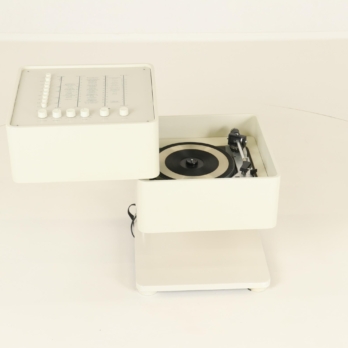 Wega 3300 stereo hifi by Verner Panton for Wega cube form (1)