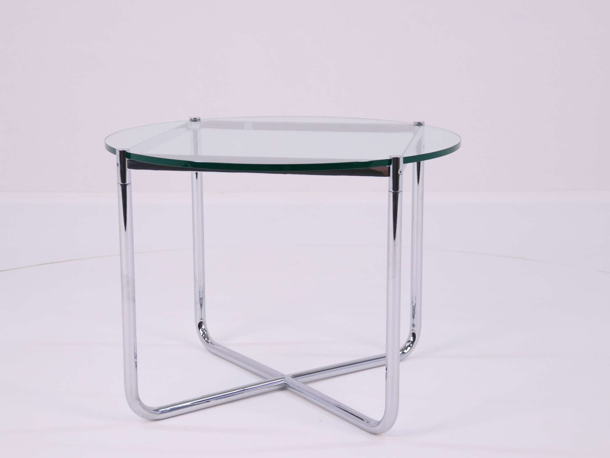 Coffee table model MR by Mies van der Rohe for Knoll front view