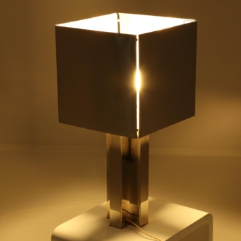 Table lamp with square inox lampshade (1)