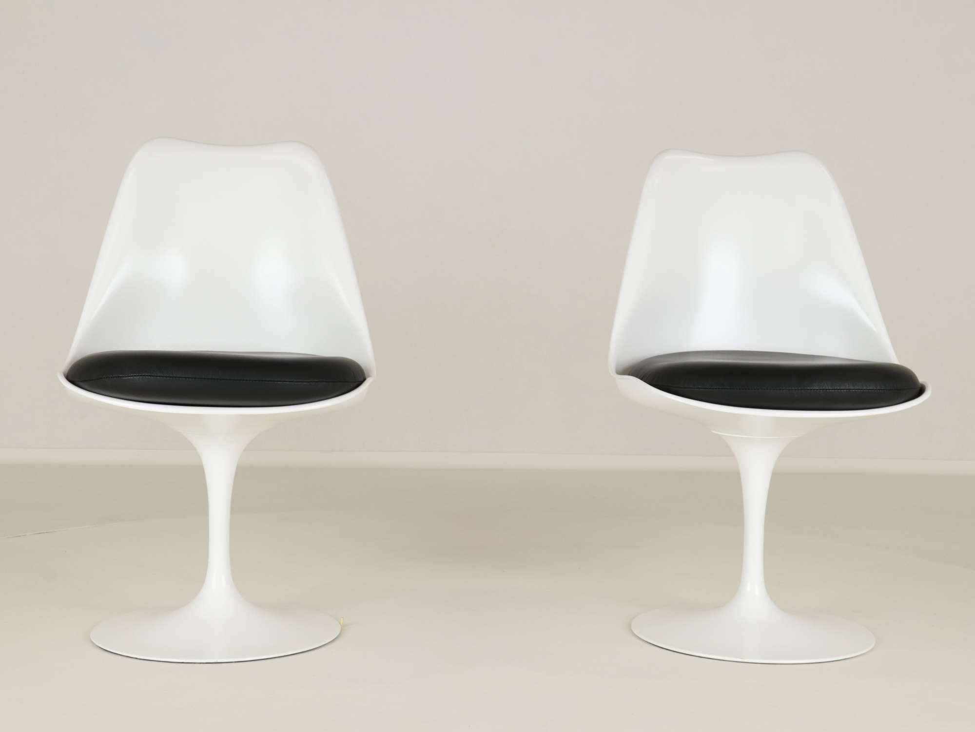 TULIP Chair Eero Saarinen Knoll International (22)